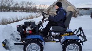 Расчистка снега .Самодельный мини трактор переломка.