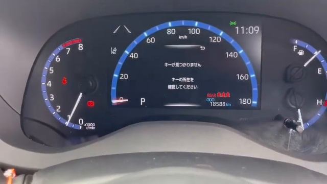 Видео обзор TOYOTA YARIS CROSS