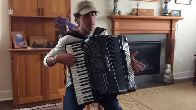 Microtonal Accordion Demo смотреть онлайн