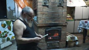 Как очистить дымоход в печи. Купил средство для чистки дымоходов... Пробую.....