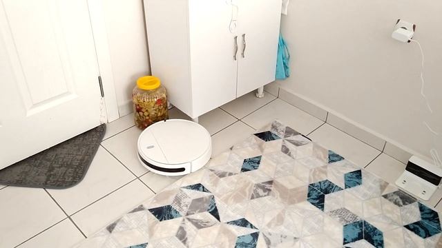 Mİ ROBOT VACUUM MOP ESSENTİAL смотреть онлайн