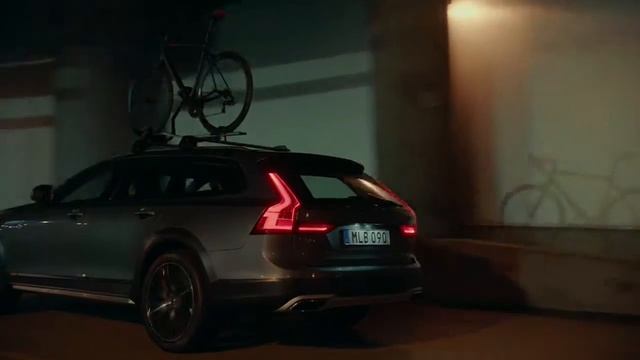 Volvo V90 CC Bike смотреть онлайн