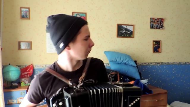 Слышь, ты чё такая дерзкая? На баяне пацан зажигает ( Тимати кавер ) смотреть онлайн