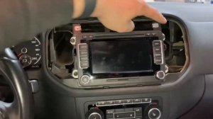 Volkswagen Tiguan как снять штатную магнитолу