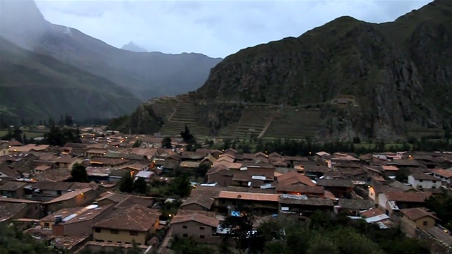 Agua Sin Gas  Travel Video