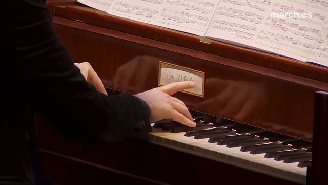 Mozart - Sonata for Piano #14 in C minor K.457 - Kristian Bezuidenhout смотреть онлайн
