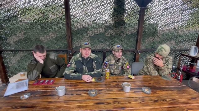 Китаец Своих Не Бросает смотреть онлайн