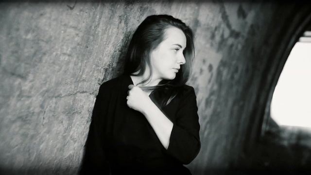 Махмутова Татьяна читает произведение «Как белый камень в глубине колодца…» А. А. Ахматовой смотреть онлайн