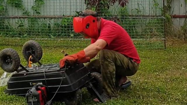 САМ СЛОМАЛ - САМ ПОЧИНИЛ. Ремонтирую садовую тележку Westman 250 смотреть онлайн