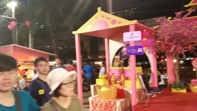 Певица в ресторане Пхукета. смотреть онлайн