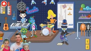 Играем на музыкальных инструментах в игре Pepi Super Stores