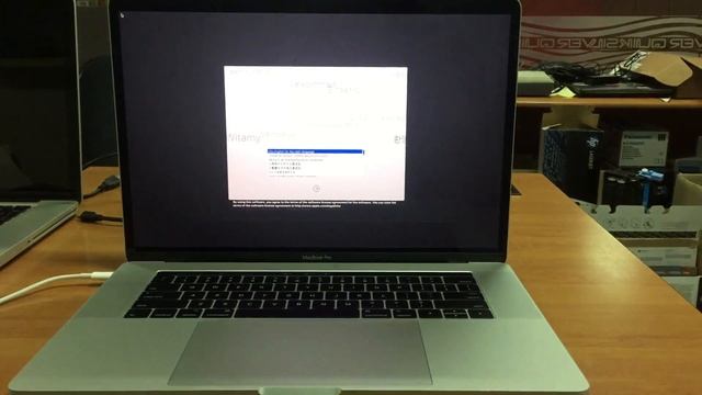 Unbox Macbook Pro 15" (Touch Bar) смотреть онлайн