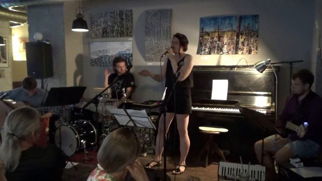 Naboso band - Harfy v nebi (J. Kainar) смотреть онлайн