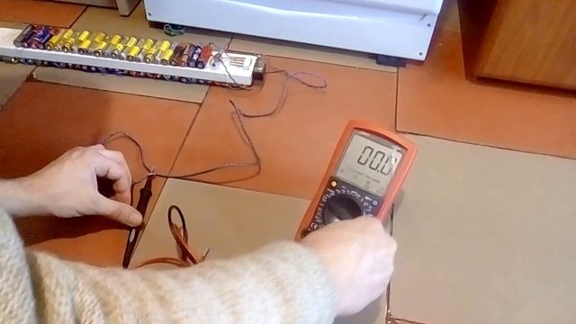 Супер батарея 60 вольт. Горит неонка МН-3. Резистор 150к смотреть онлайн