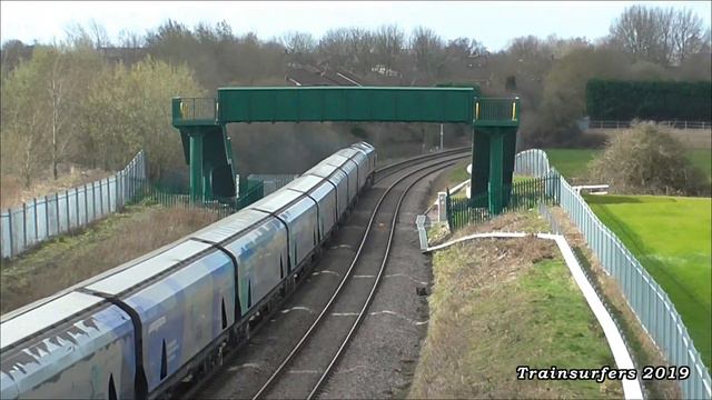 GBRf Class 66 No. 66735 on 6E09 Liverpool Biomass Tml - Drax Aes @ Moss Ln on 14.03.19 - HD смотреть онлайн