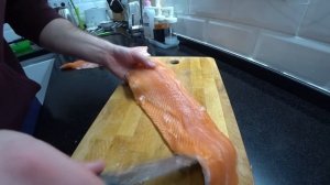 КАК РАЗДЕЛАТЬ ФОРЕЛЬ НА ФИЛЕ ЭТО ПРОЩЕ ЧЕМ КАЖЕТСЯ!