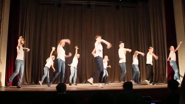 Танец "Эври Бади" от студии бального танца "Сказка" 26/05/17г смотреть онлайн