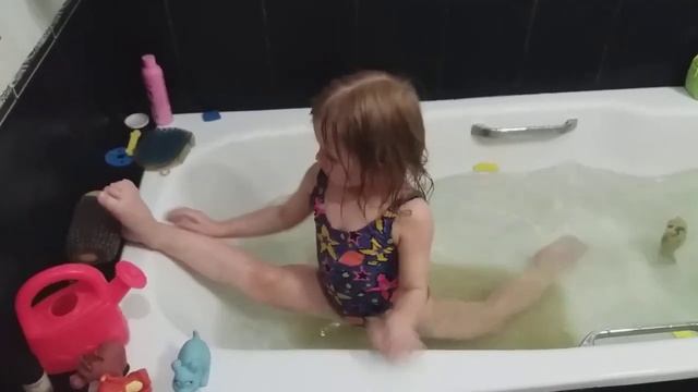 How To Stretch In The Bathroom. Longitudinal Twine