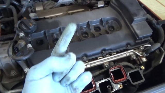Passat CC R Line 3.6 V6 - Troca do Diafragma da Tampa смотреть онлайн