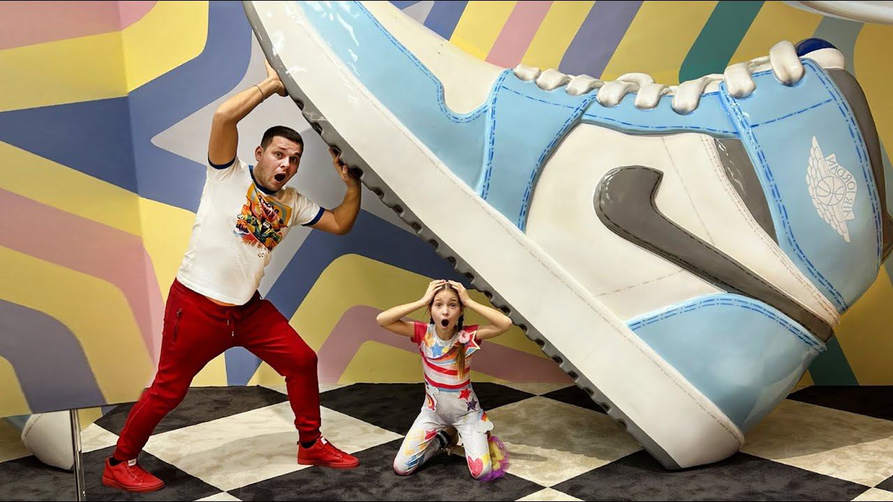 София и веселые приключения в волшебном игровом центе! Sofia and magic stories on the playground смотреть онлайн