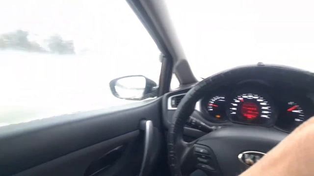 Притянули удачно! Друг алкаш-только свистни он появится) смотреть онлайн