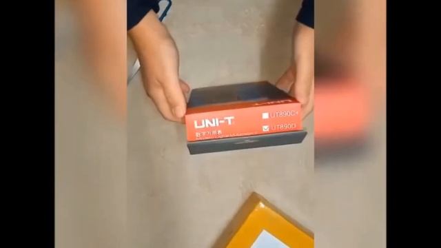 Multímetro Digital UT890D de UNI-T смотреть онлайн