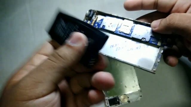 How I Made My Own iPhone - in india смотреть онлайн