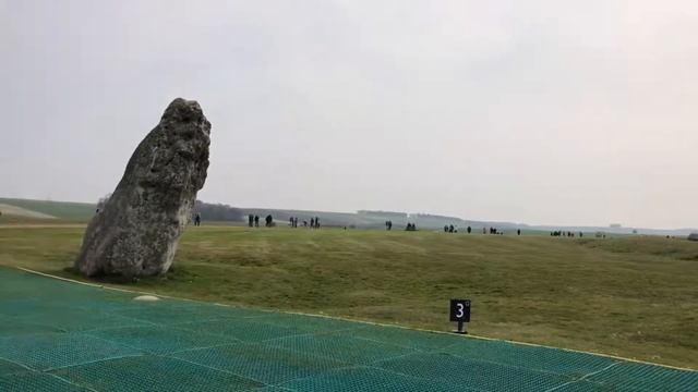 Shopping experience at Bicester Village and a Stonehenge visit смотреть онлайн