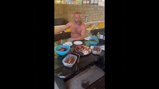 Готовим мясо и овощи на мангале. смотреть онлайн