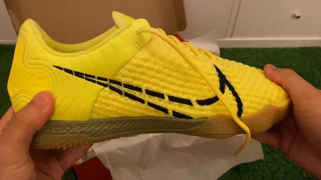 Nike React Gato (INDOOR) Futsal Shoes - UNBOXING VIDEO!!! ? смотреть онлайн
