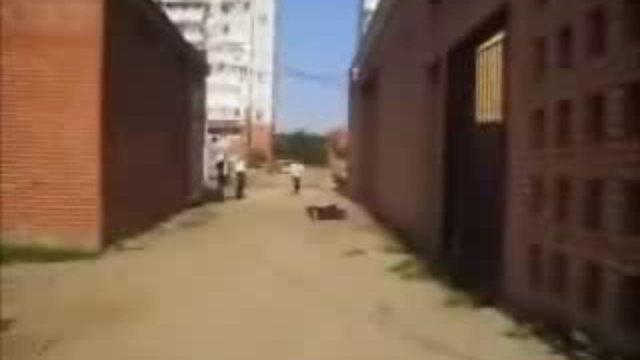 упал с крыши смотреть онлайн