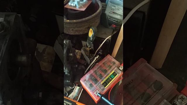 Почему весной надо зарядить аккумуляторную батарею. смотреть онлайн