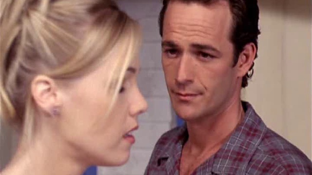 Земля от нас устала