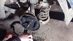 Как снять задний тормозной цилиндр  Ford Focus 1 седан американец #RAZNOBOY #фордфокус1 #FordFocus1