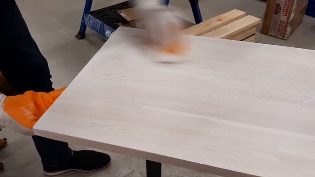 Стол стиль ЛОФТ. Покрываем Цветным маслом Osmo 3188 Снег. Первый слой. Часть 1 Конец смотреть онлайн