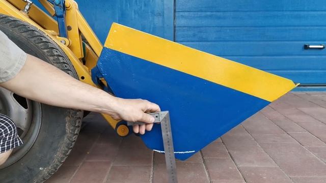 Самодельный минипогрузчик. Обзор конструкции ковша. смотреть онлайн