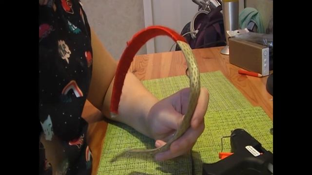 Как сделать ушки кошки из старого ободка для волос смотреть онлайн