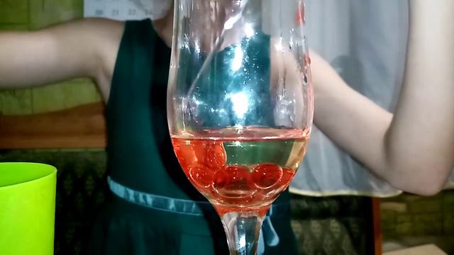 Опыт "Плотность разных веществ" смотреть онлайн