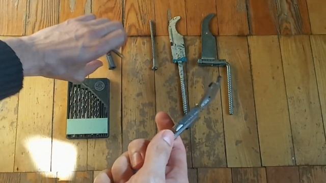 Дюбель для монтажа бойлера, радиатора, навесного шкафчика. смотреть онлайн