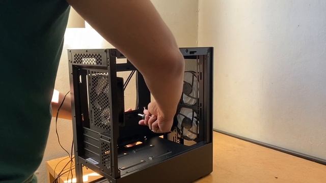 1000$ PC BUILD FT. RYZEN 7 3700x + RTX 2080 смотреть онлайн