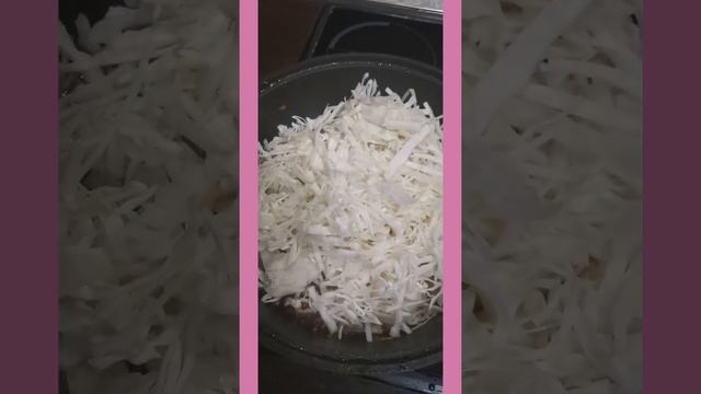 ЖАРЕНАЯ КАПУСТА С СВИНОЙ ГРУДИНКОЙ смотреть онлайн
