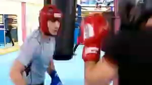 Старший тренер Бежан Чичинава и десять боксёров Грузии уже прибыли в Минск на Европейские игры-2019 смотреть онлайн