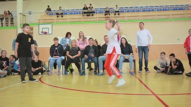 Hip Hop Dance Battle Хомяк и Полина смотреть онлайн