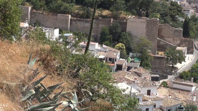 Испания: Гранада - Прогулка по городу смотреть онлайн