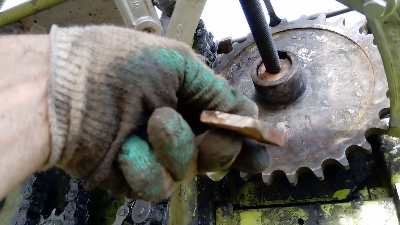 Снимаем звездочку на Claas Rollant 250