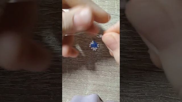 Мастер-класс сердечко в квадрате из бисера в технике крестик ( для новичков)#бисер #тутор смотреть онлайн