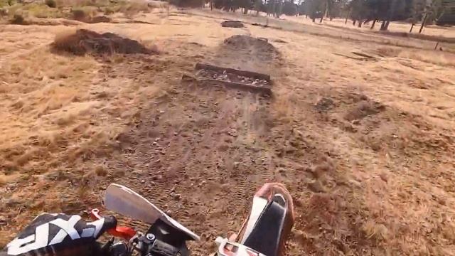 Enduro Cross on the Rieju MR300 смотреть онлайн