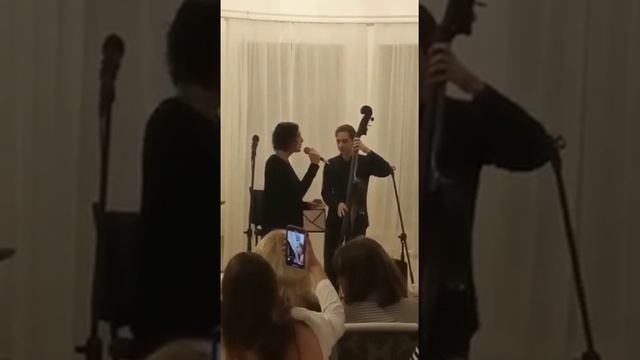 Старый клён.( муз.А Пахмутовой,сл.М.Матусовского) смотреть онлайн