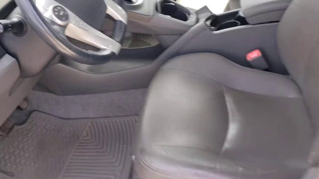 2011 Toyota Prius смотреть онлайн