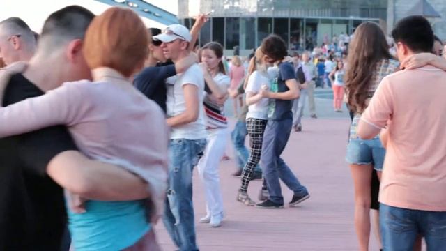 Опен эйр у причала http://www.salsateca.ru бачата, кизомба 31.05.14 смотреть онлайн